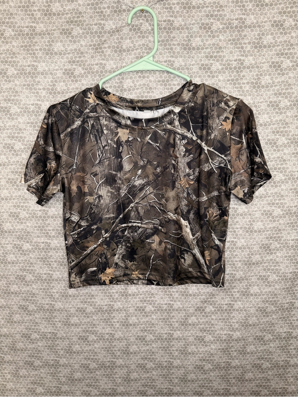 Women's Camouflage Short Sleeve Crop Top - Brown/Green